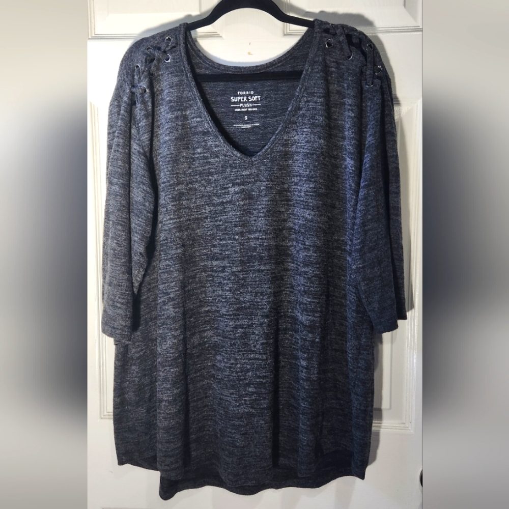 Torrid super soft black blouse lace up shoulders size 3x women's plus size